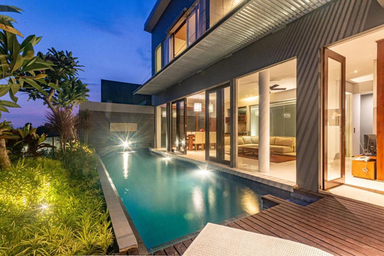 Nitya Loka Villas Kuta  Exterior photo